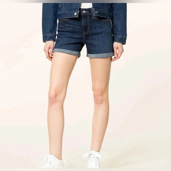 Levi’s mid-length women’s shorts Cuffed hem Dark wash Women’s size 33 - Picture 1 of 12